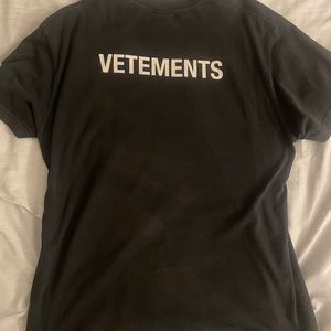Vetements staff tee